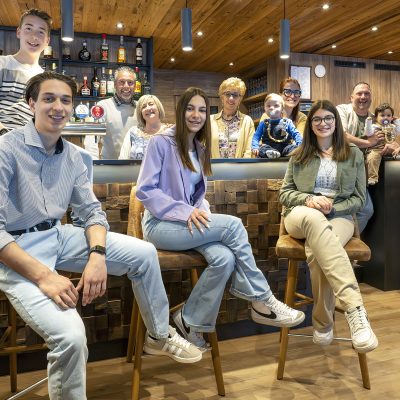 La famiglia Margaroli, Albergo Ristorante Boschetto - Druogno, Valle Vigezzo (VB) - ph. Susy Mezzanotte